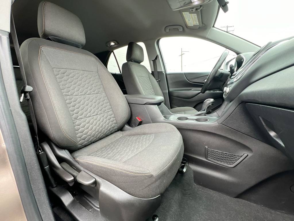 Thumbnail: 2018 Chevrolet Equinox - 27