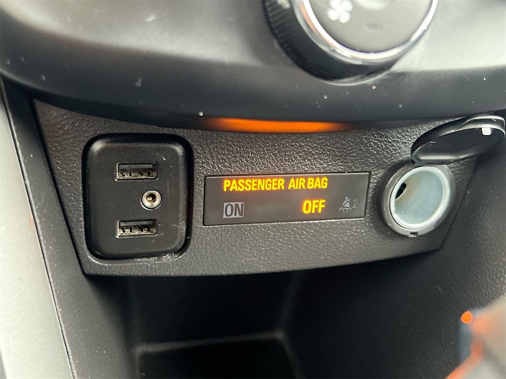 Thumbnail: 2019 Chevrolet Trax - 34