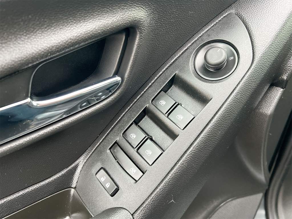 Thumbnail: 2019 Chevrolet Trax - 25