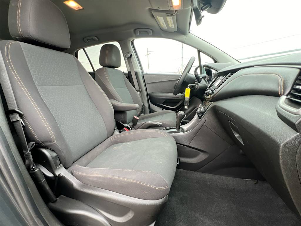 Thumbnail: 2019 Chevrolet Trax - 28