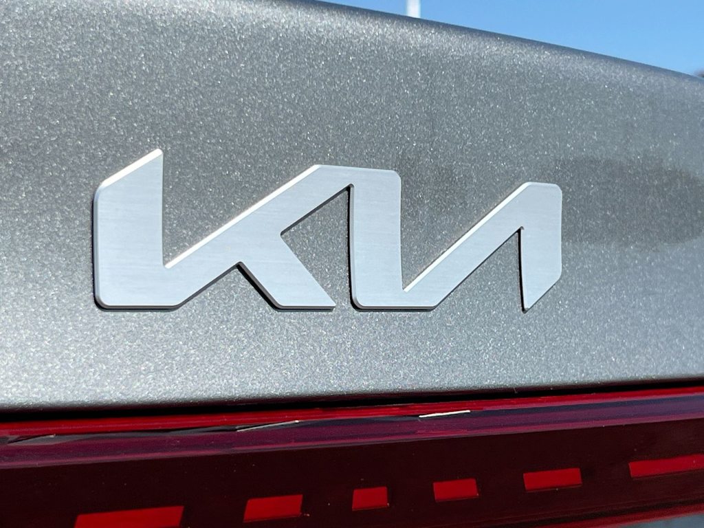 Thumbnail: 2023 Kia Forte - 7