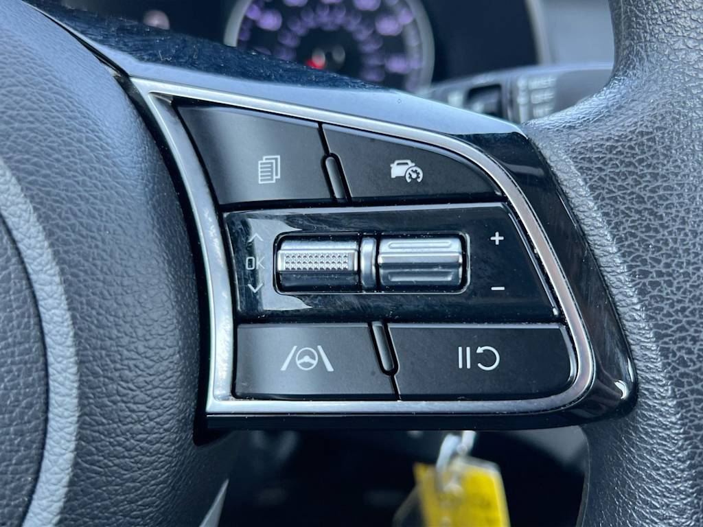 Thumbnail: 2023 Kia Forte - 29