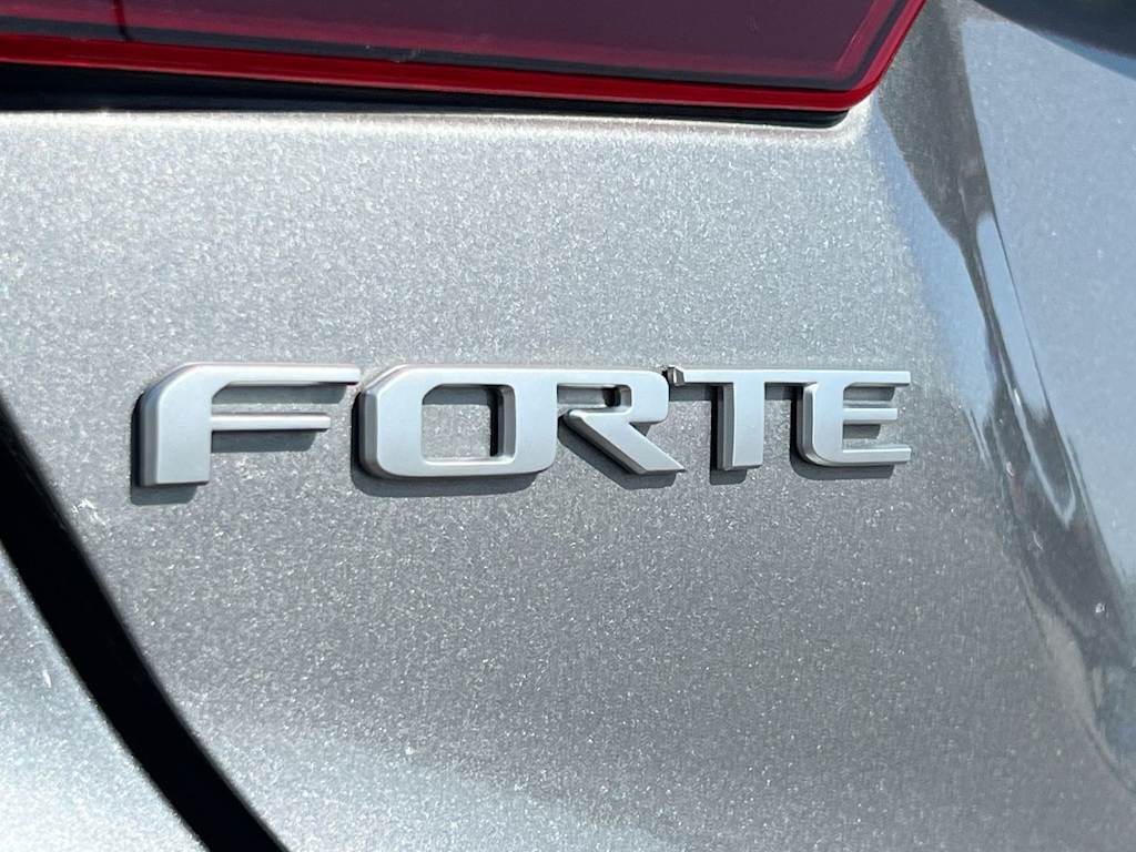 Thumbnail: 2023 Kia Forte - 22