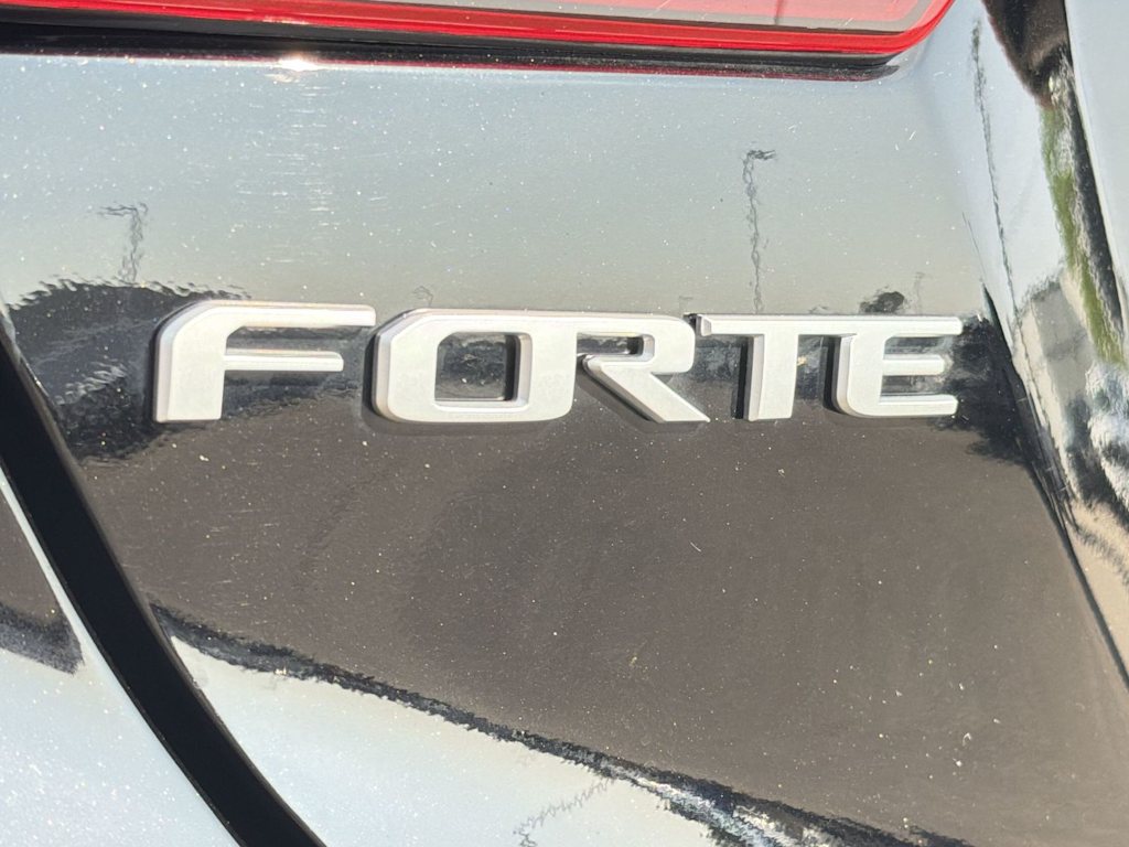 Thumbnail: 2024 Kia Forte - 7