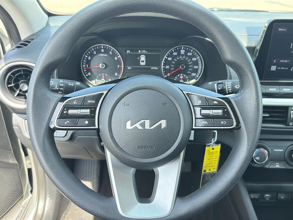 Thumbnail: 2024 Kia Forte - 8