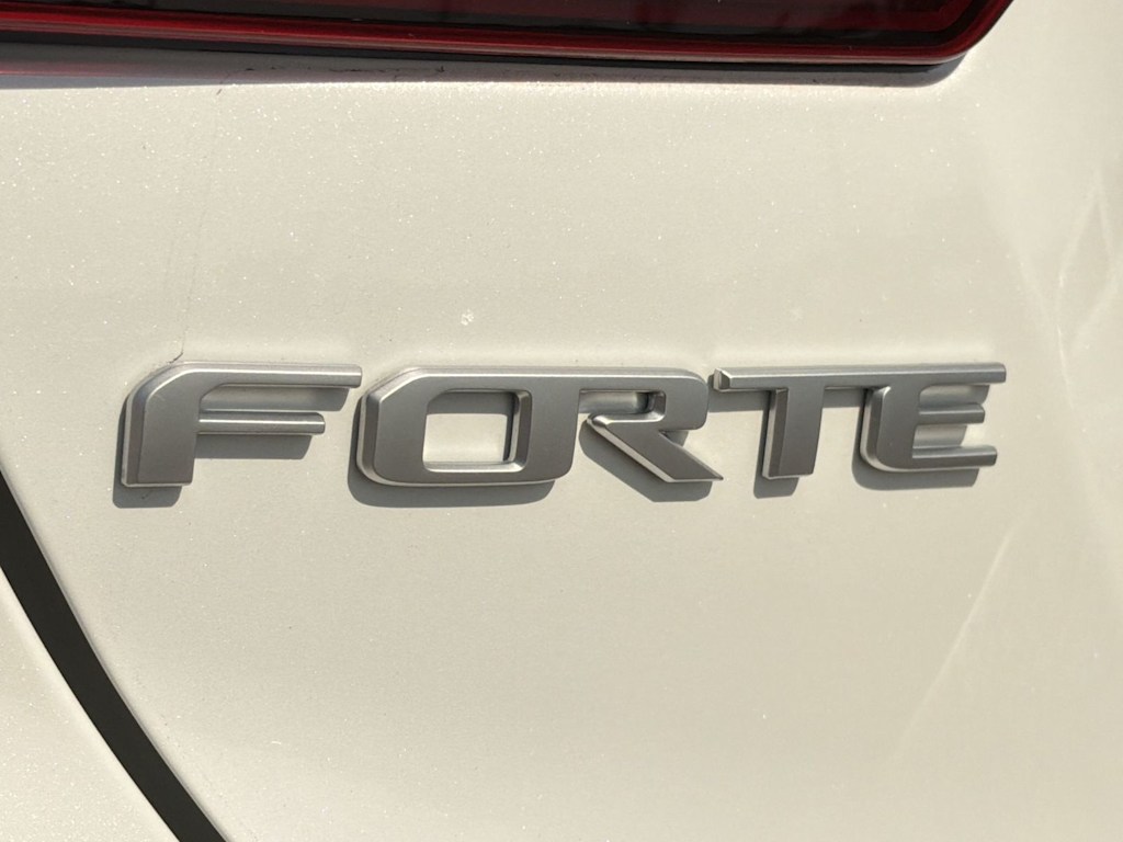 Thumbnail: 2024 Kia Forte - 6