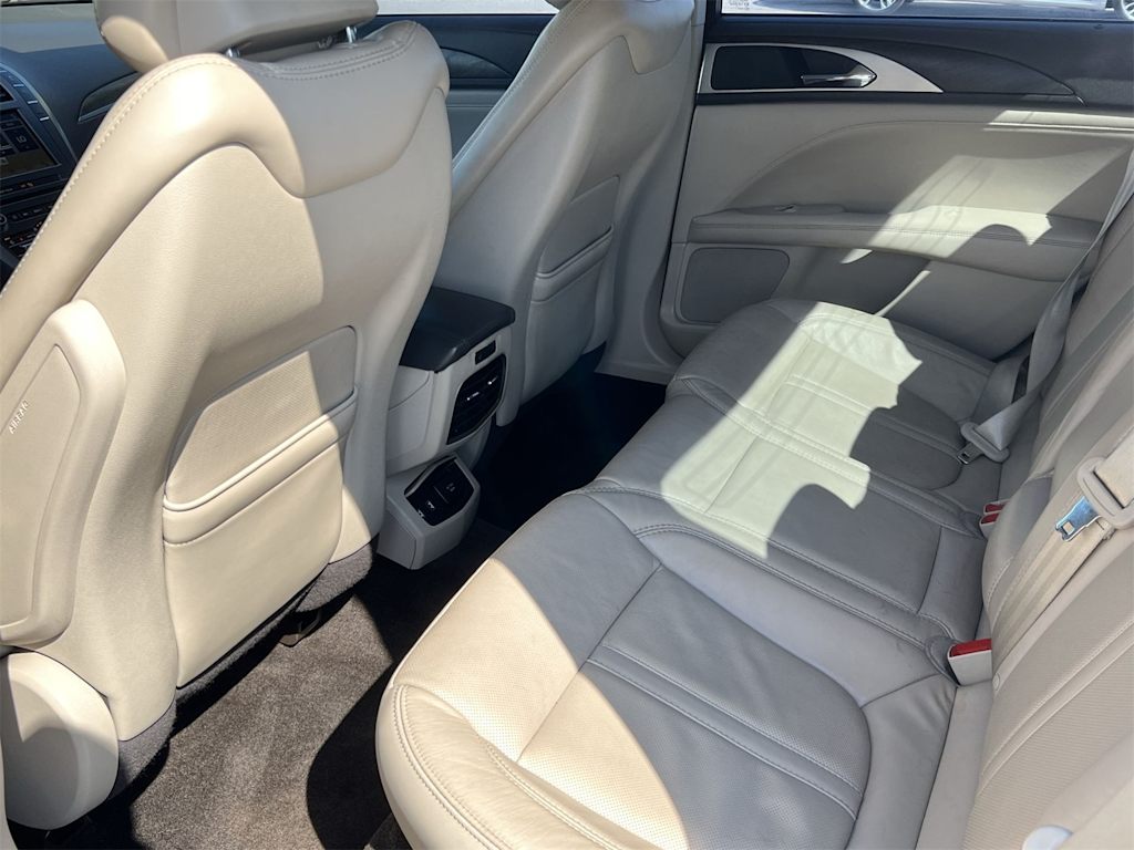 Thumbnail: 2017 Lincoln MKZ - 11