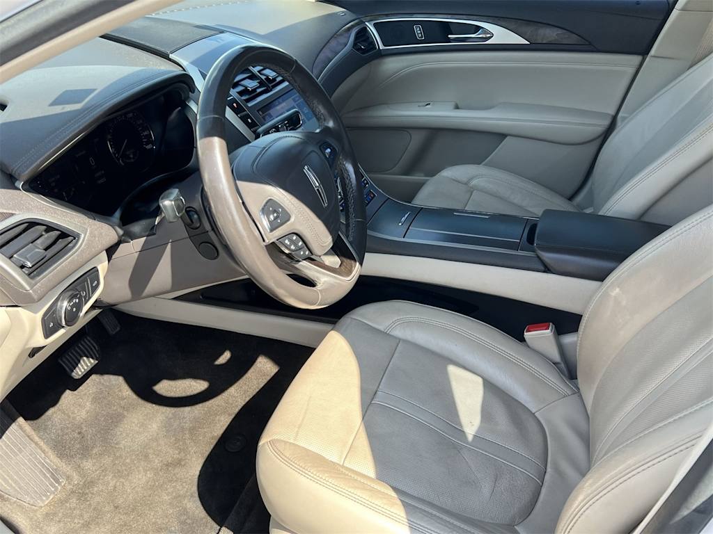 Thumbnail: 2017 Lincoln MKZ - 9