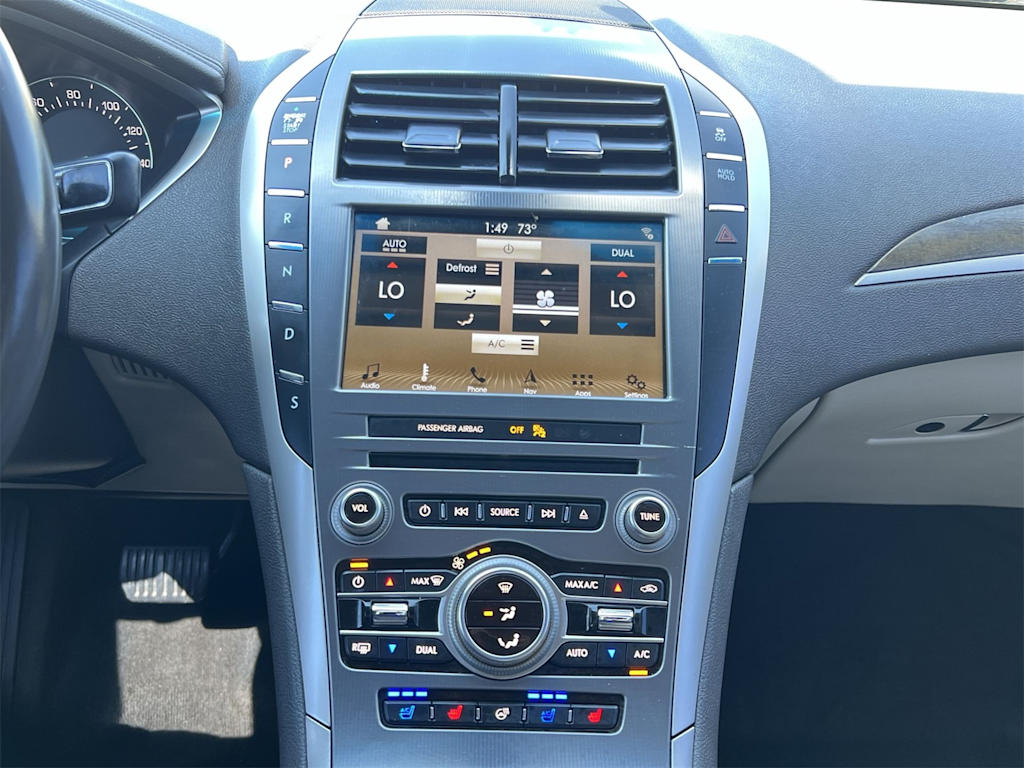 Thumbnail: 2017 Lincoln MKZ - 12