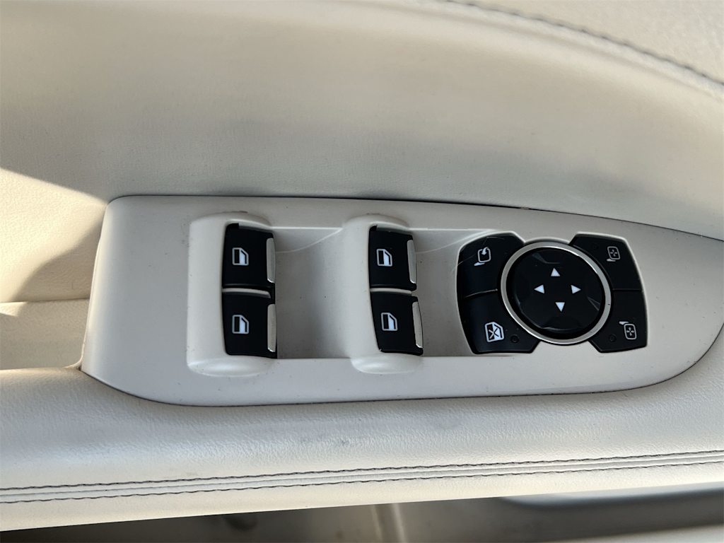 Thumbnail: 2017 Lincoln MKZ - 25