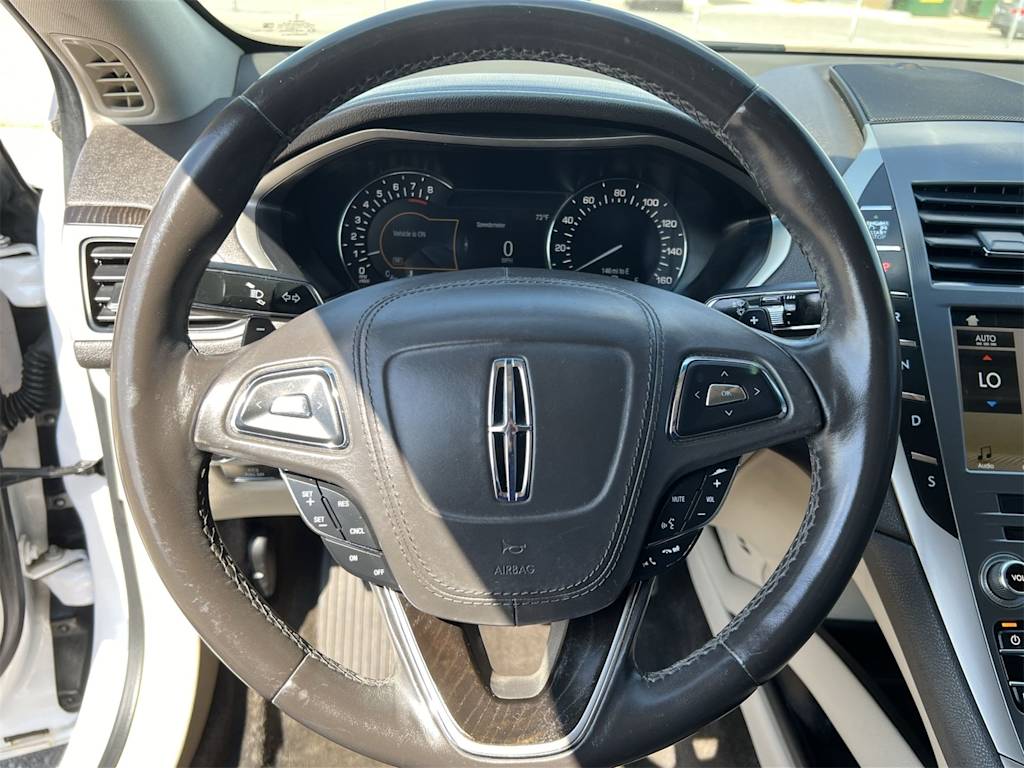 Thumbnail: 2017 Lincoln MKZ - 8