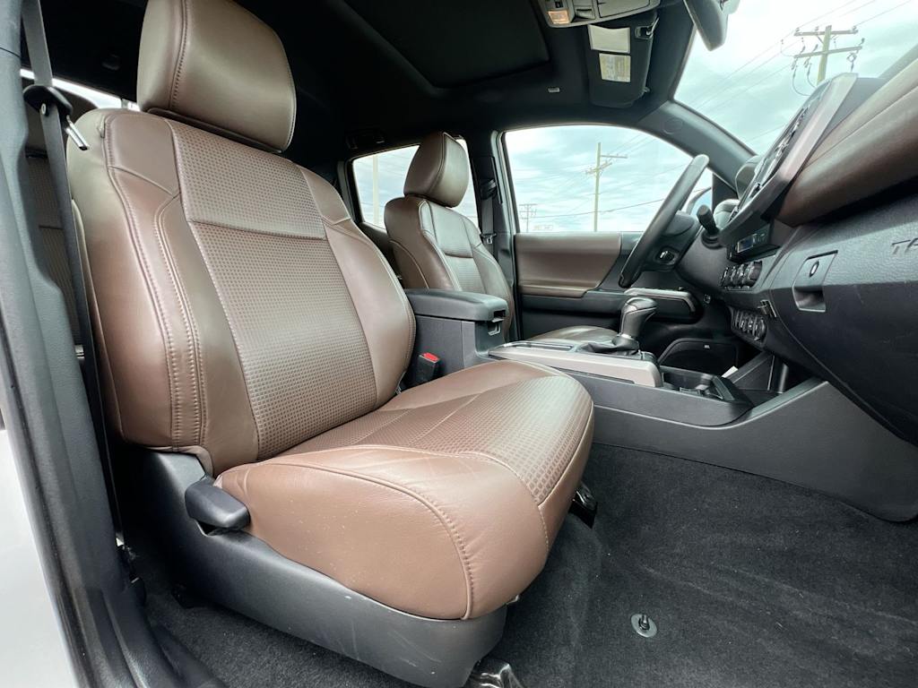 Thumbnail: 2019 Toyota Tacoma - 28