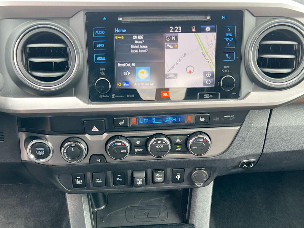Thumbnail: 2019 Toyota Tacoma - 13