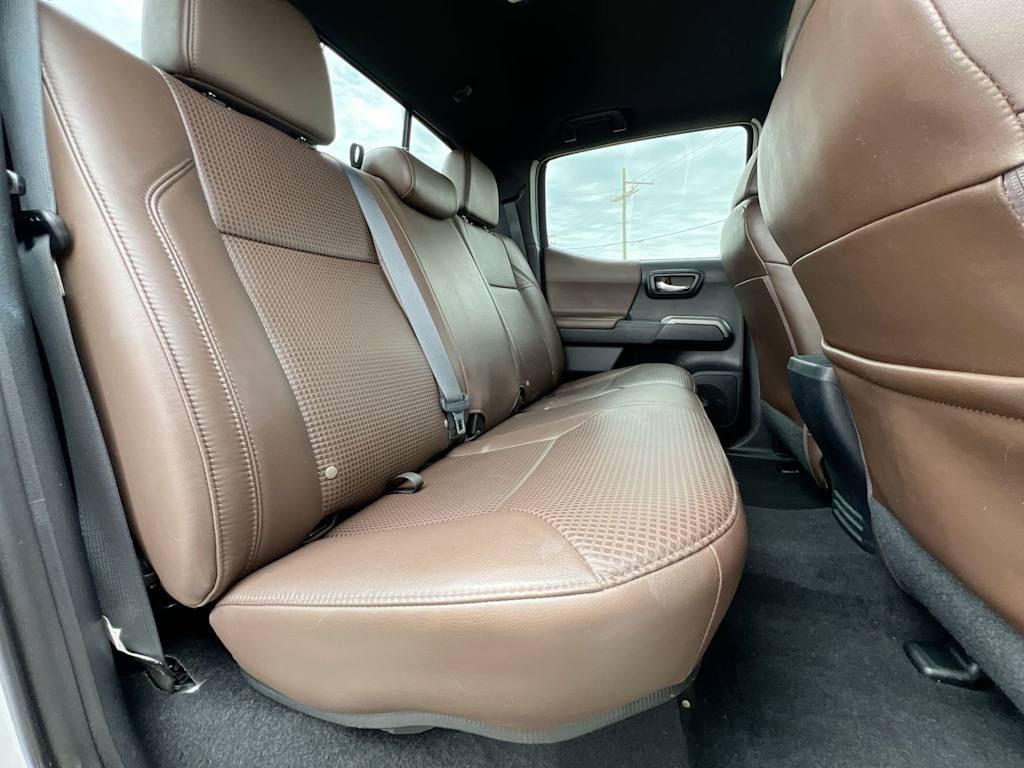 Thumbnail: 2019 Toyota Tacoma - 27