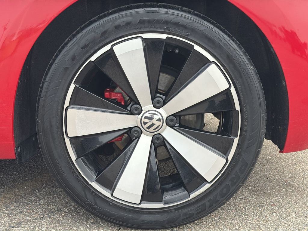 Thumbnail: 2013 Volkswagen Beetle - 7