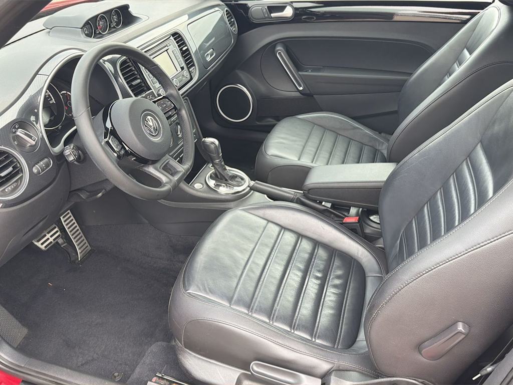 Thumbnail: 2013 Volkswagen Beetle - 9