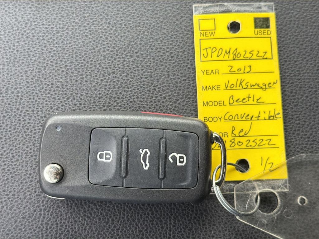 Thumbnail: 2013 Volkswagen Beetle - 16