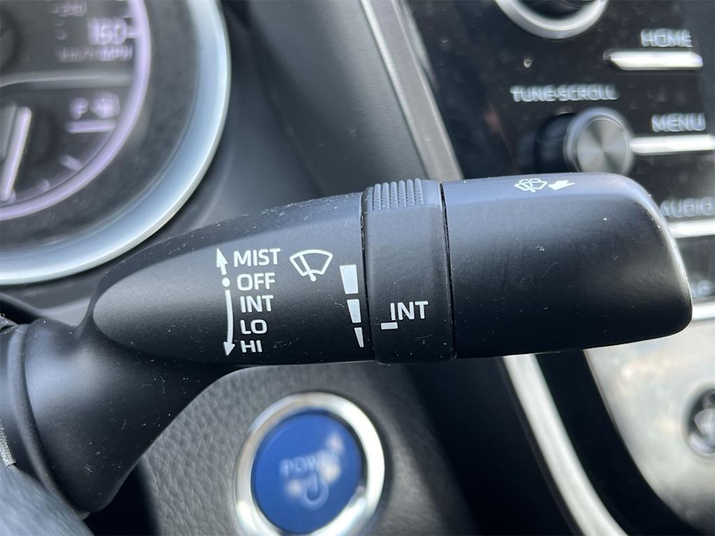 Thumbnail: 2020 Toyota Camry - 32