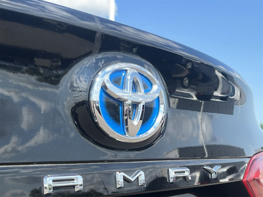 Thumbnail: 2020 Toyota Camry - 5