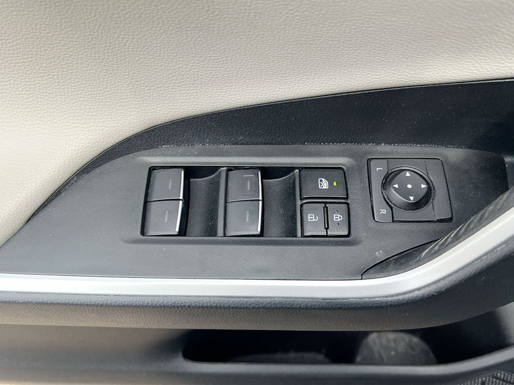 Thumbnail: 2024 Toyota RAV4 - 25