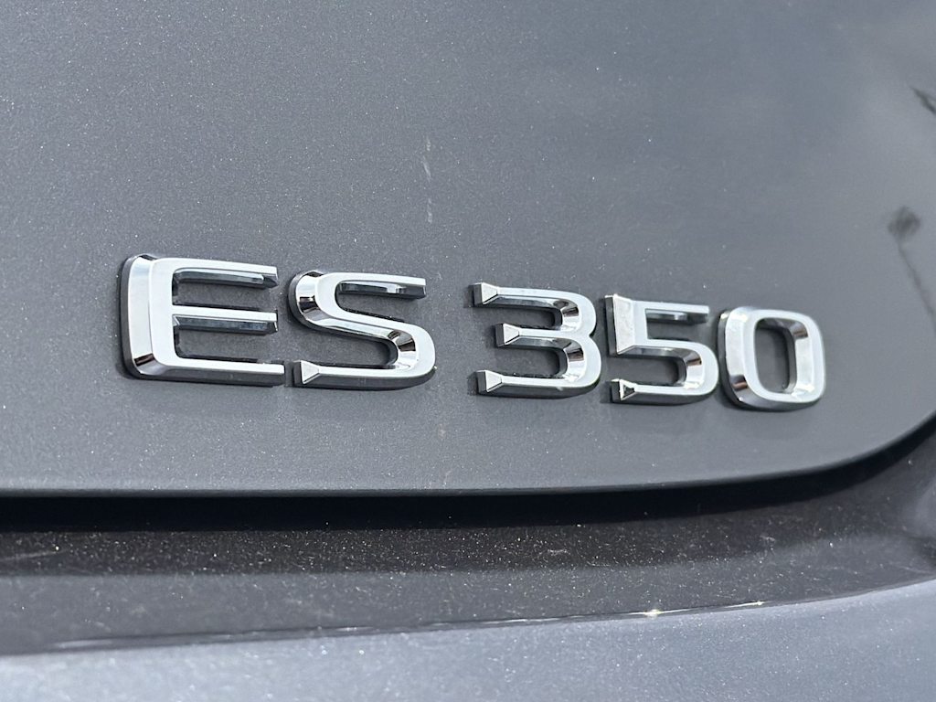Thumbnail: 2024 Lexus ES - 7