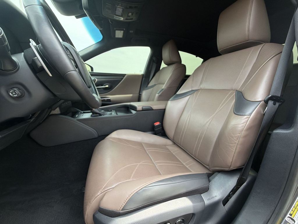 Thumbnail: 2024 Lexus ES - 24