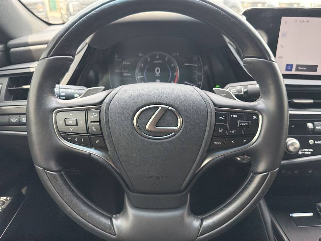 Thumbnail: 2024 Lexus ES - 2