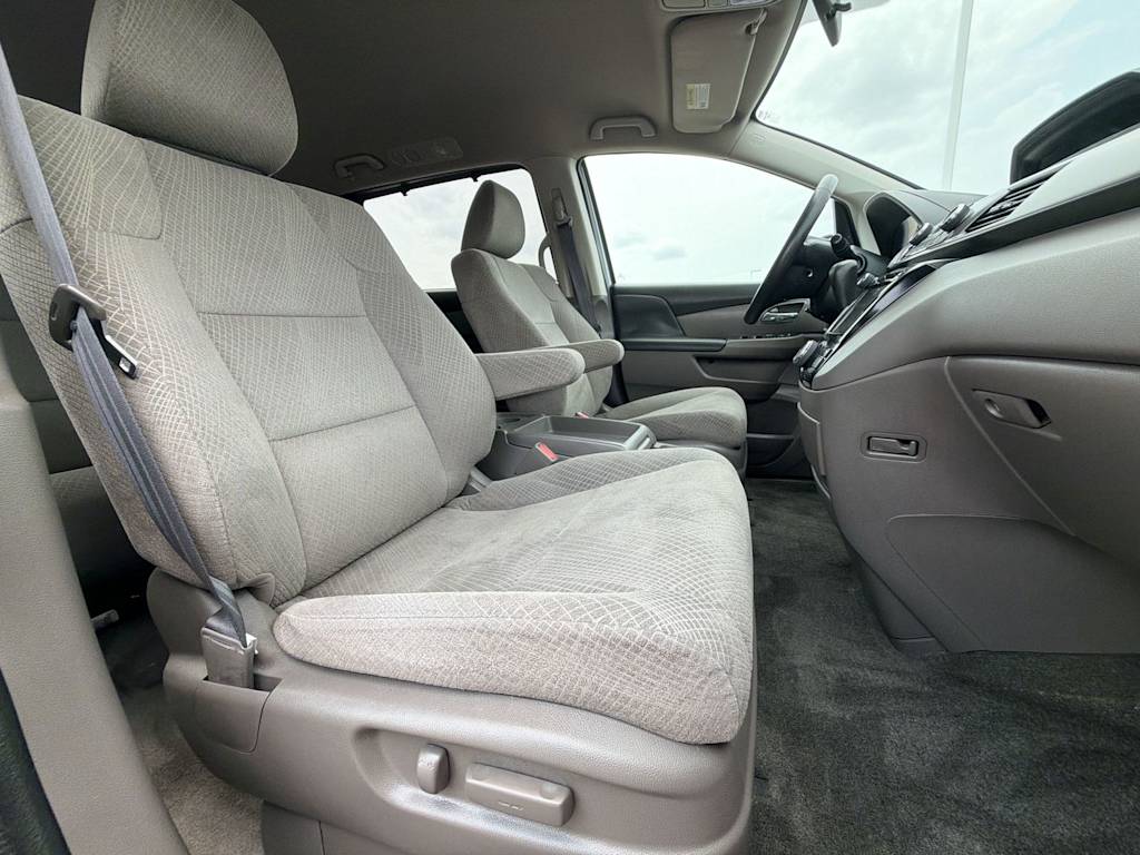 Thumbnail: 2016 Honda Odyssey - 28