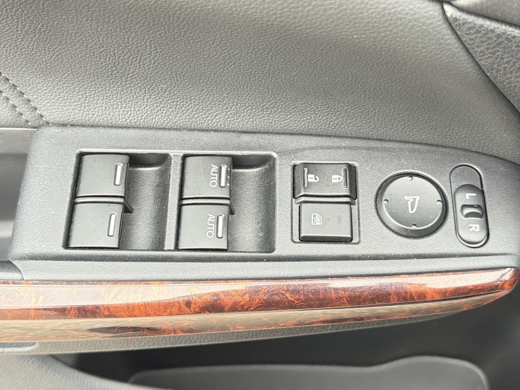 Thumbnail: 2010 Honda Accord Crosstour - 25