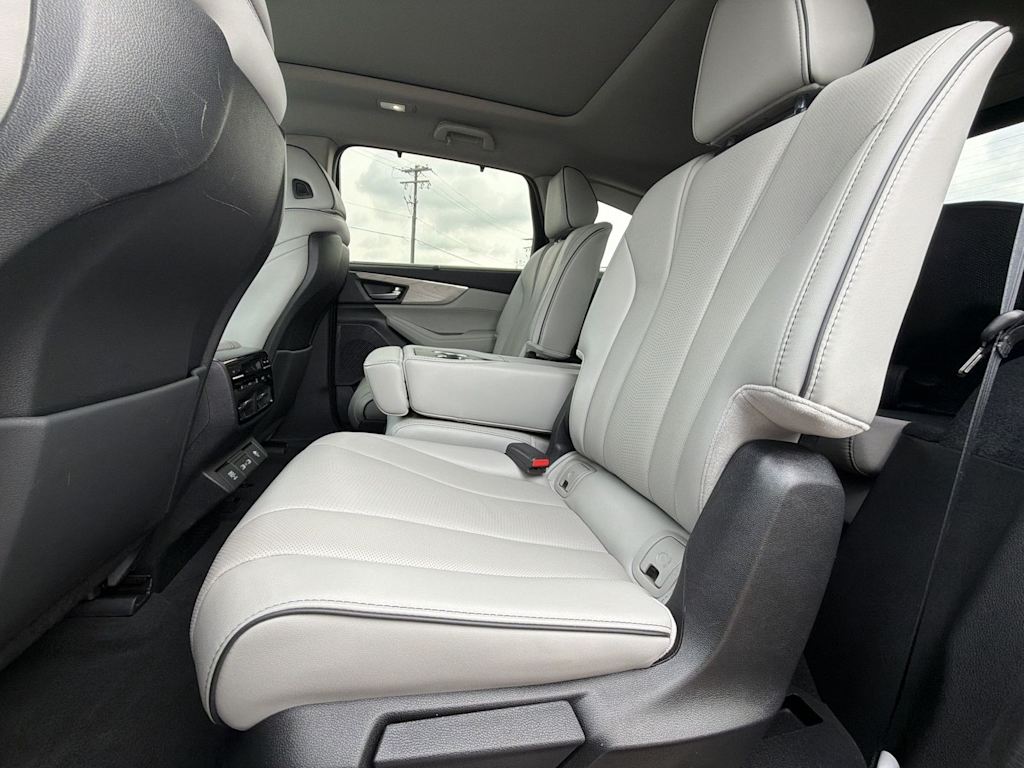 Thumbnail: 2023 Acura MDX - 25