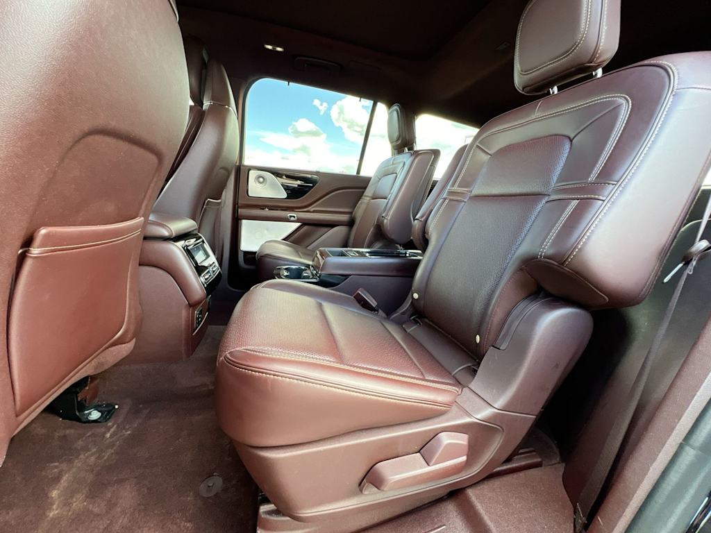 Thumbnail: 2021 Lincoln Aviator - 11