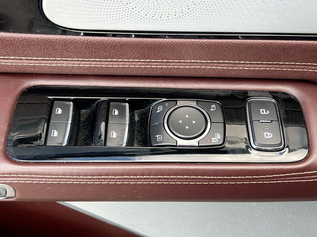 Thumbnail: 2021 Lincoln Aviator - 25