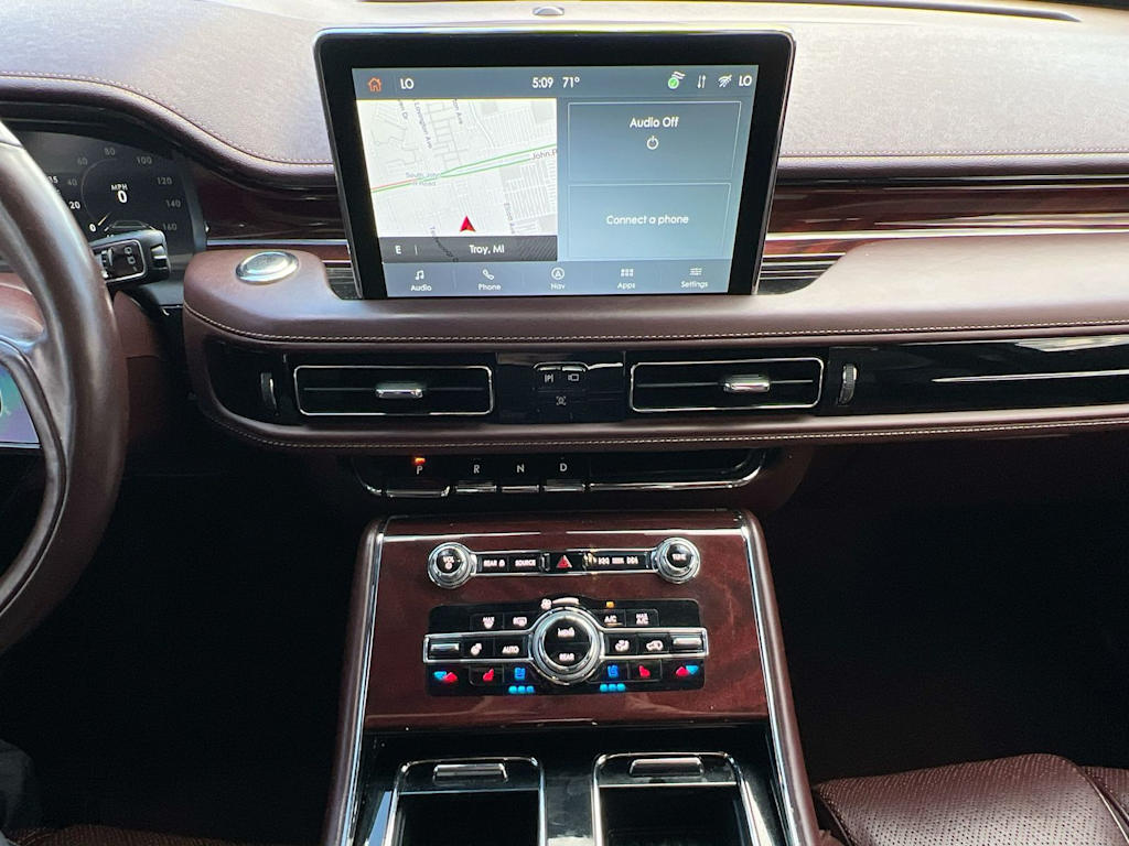 Thumbnail: 2021 Lincoln Aviator - 12