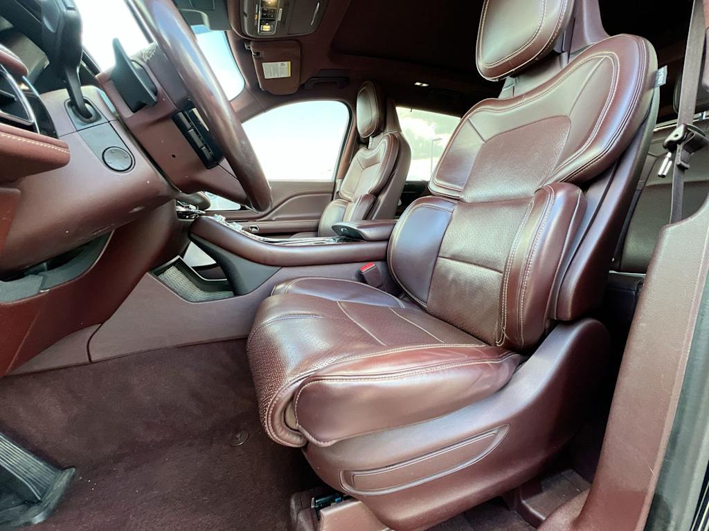 Thumbnail: 2021 Lincoln Aviator - 10
