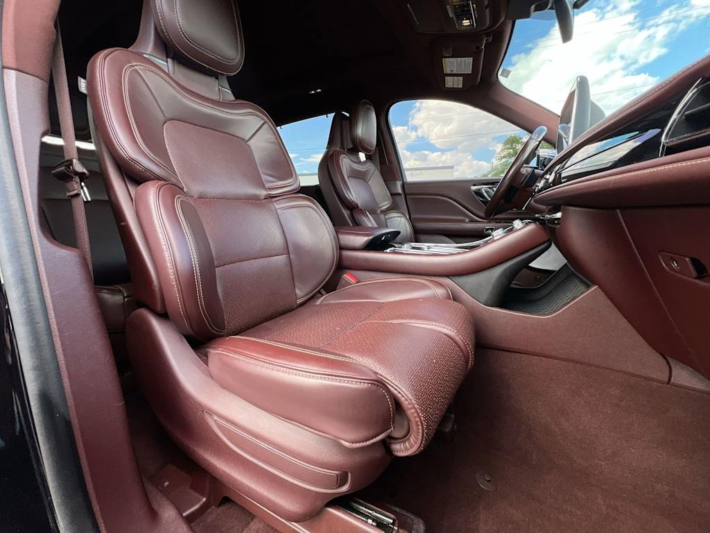 Thumbnail: 2021 Lincoln Aviator - 28