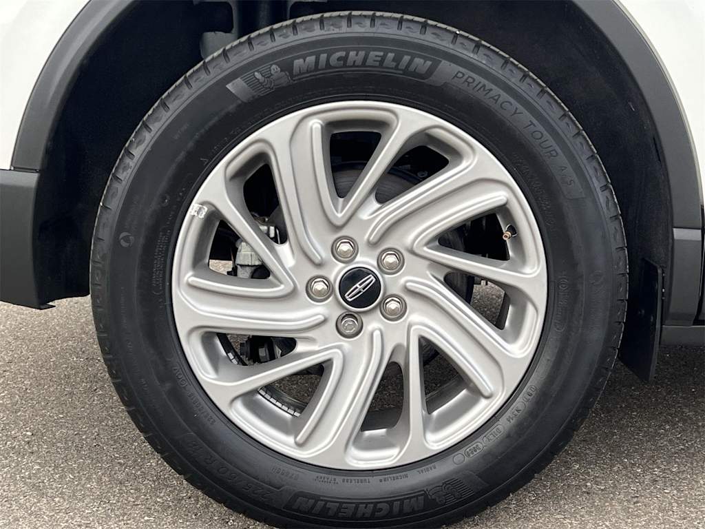 Thumbnail: 2021 Lincoln Corsair - 8