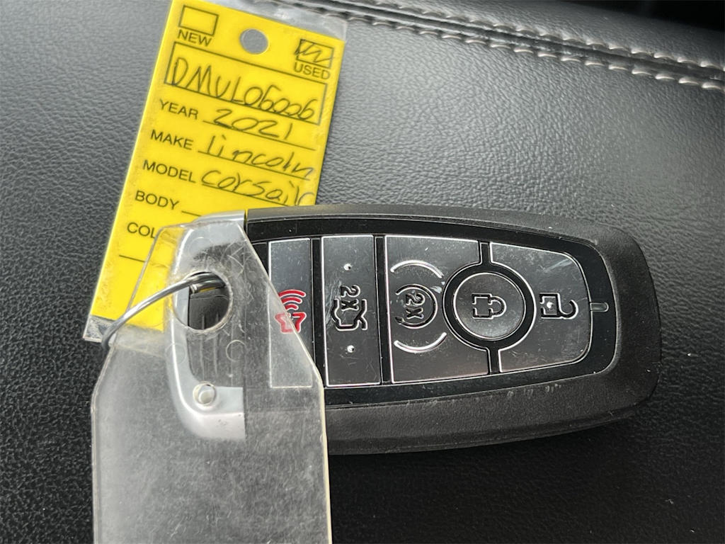 Thumbnail: 2021 Lincoln Corsair - 18