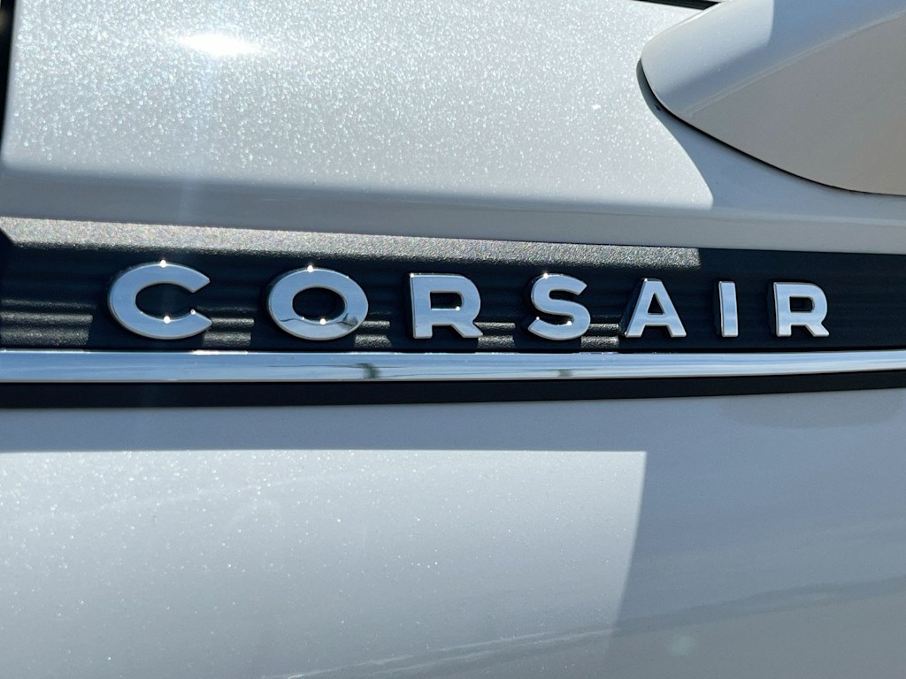 Thumbnail: 2021 Lincoln Corsair - 7