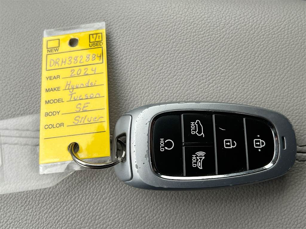 Thumbnail: 2024 Hyundai Tucson - 18