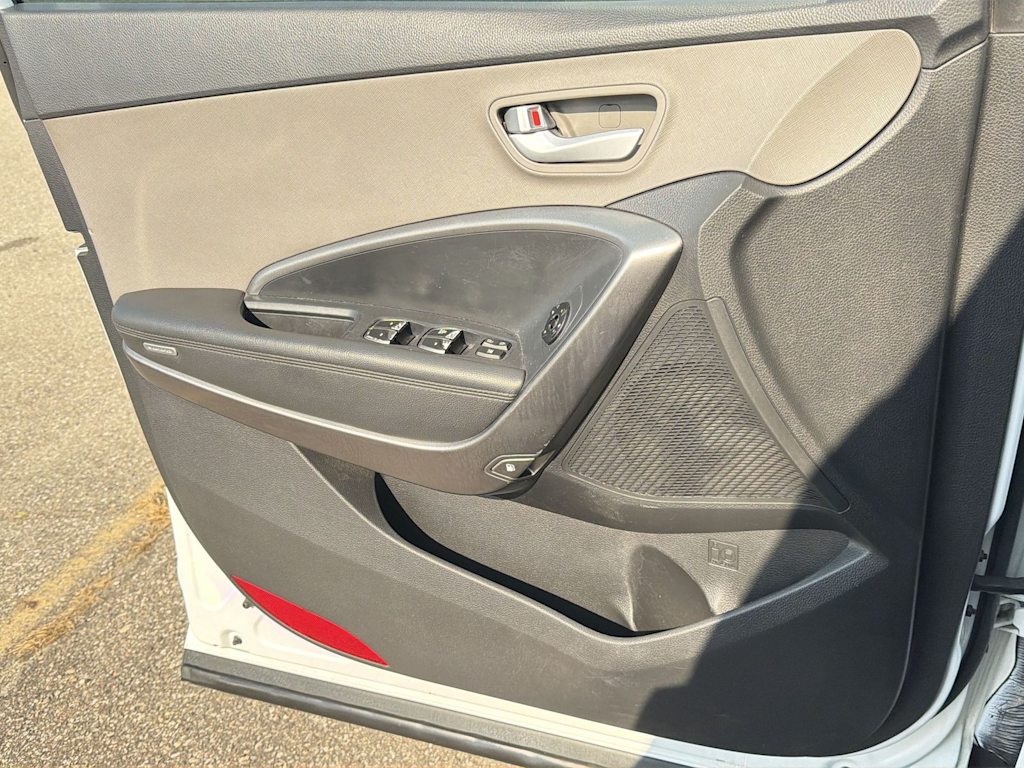 Thumbnail: 2018 Hyundai Santa Fe - 32