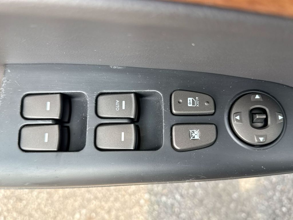 Thumbnail: 2009 Hyundai Sonata - 24