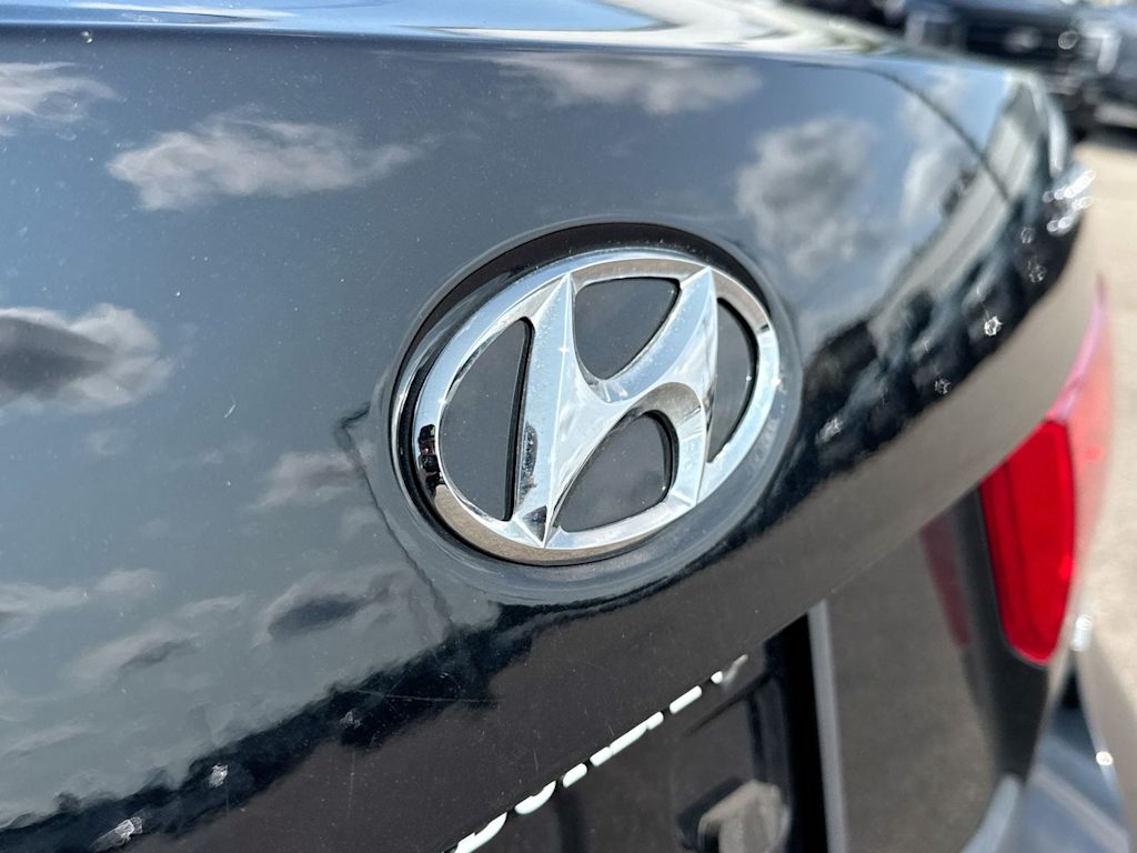 Thumbnail: 2009 Hyundai Sonata - 22