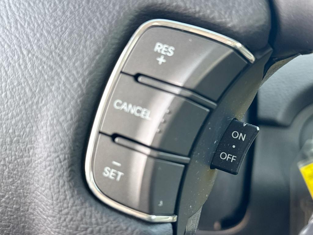 Thumbnail: 2009 Hyundai Sonata - 28