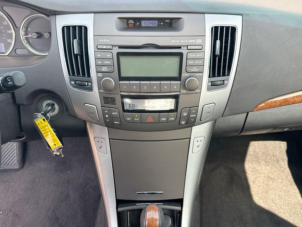 Thumbnail: 2009 Hyundai Sonata - 13