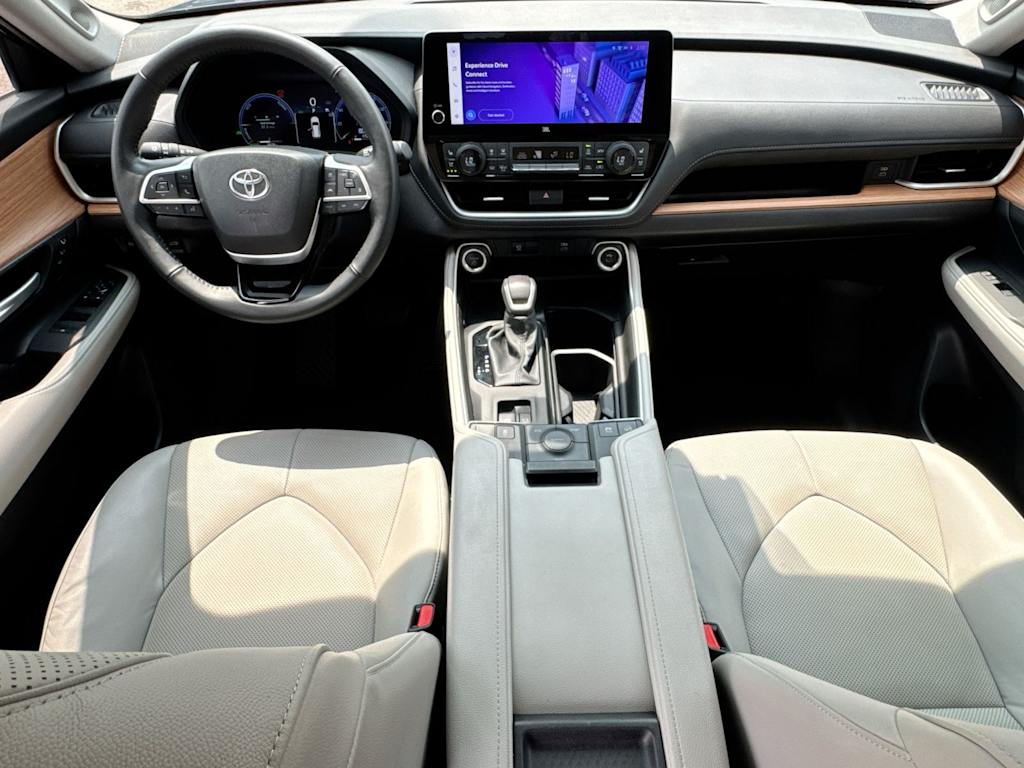 Thumbnail: 2024 Toyota Grand Highlander - 2