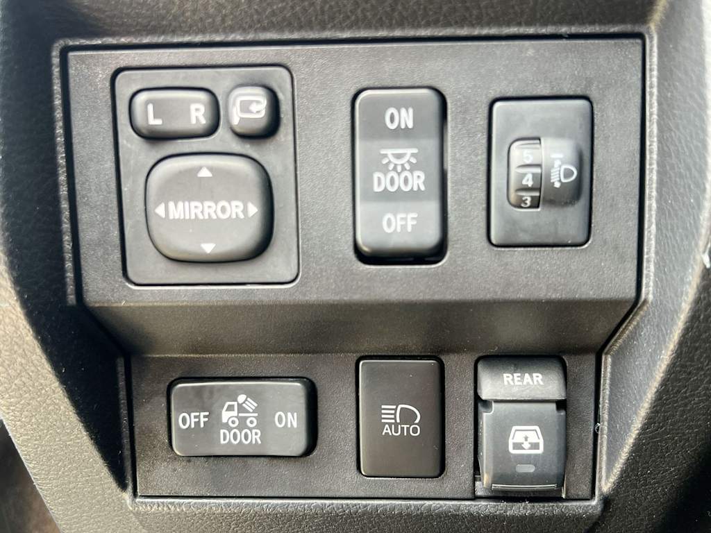 Thumbnail: 2019 Toyota Tundra - 25