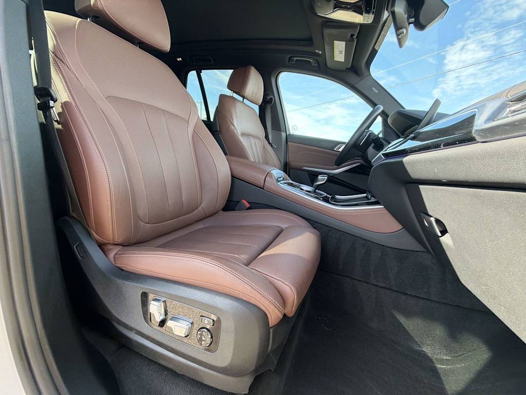 Thumbnail: 2022 BMW X5 - 28