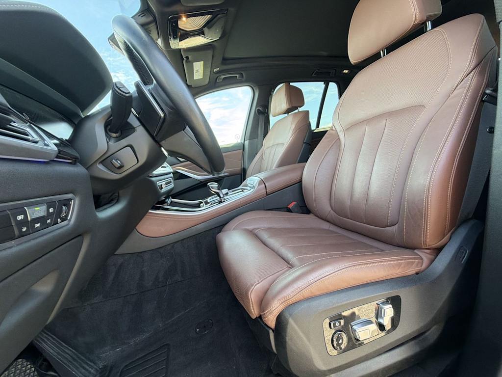 Thumbnail: 2022 BMW X5 - 11