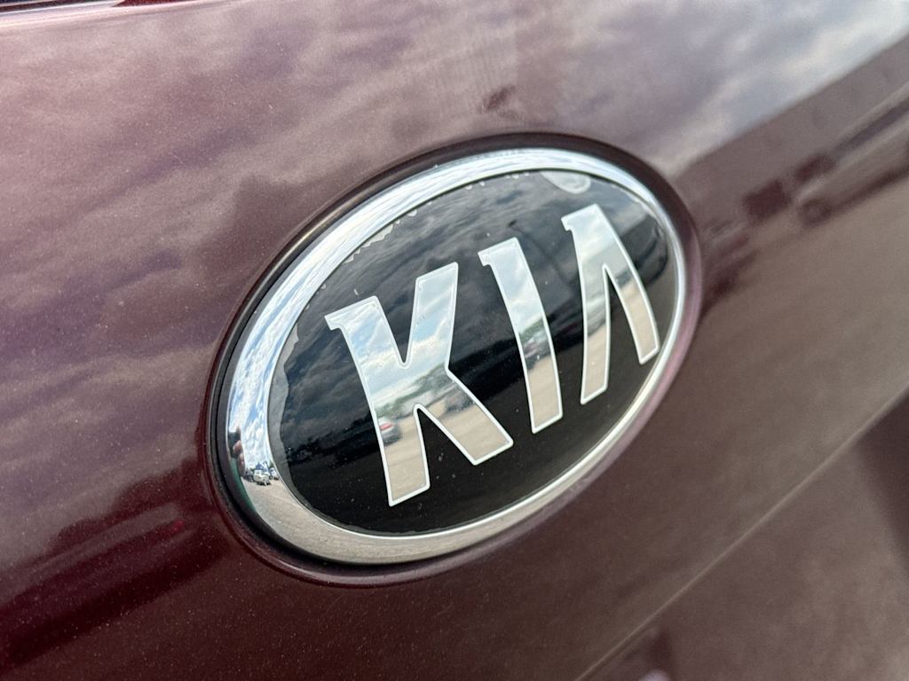 Thumbnail: 2017 Kia Sorento - 7
