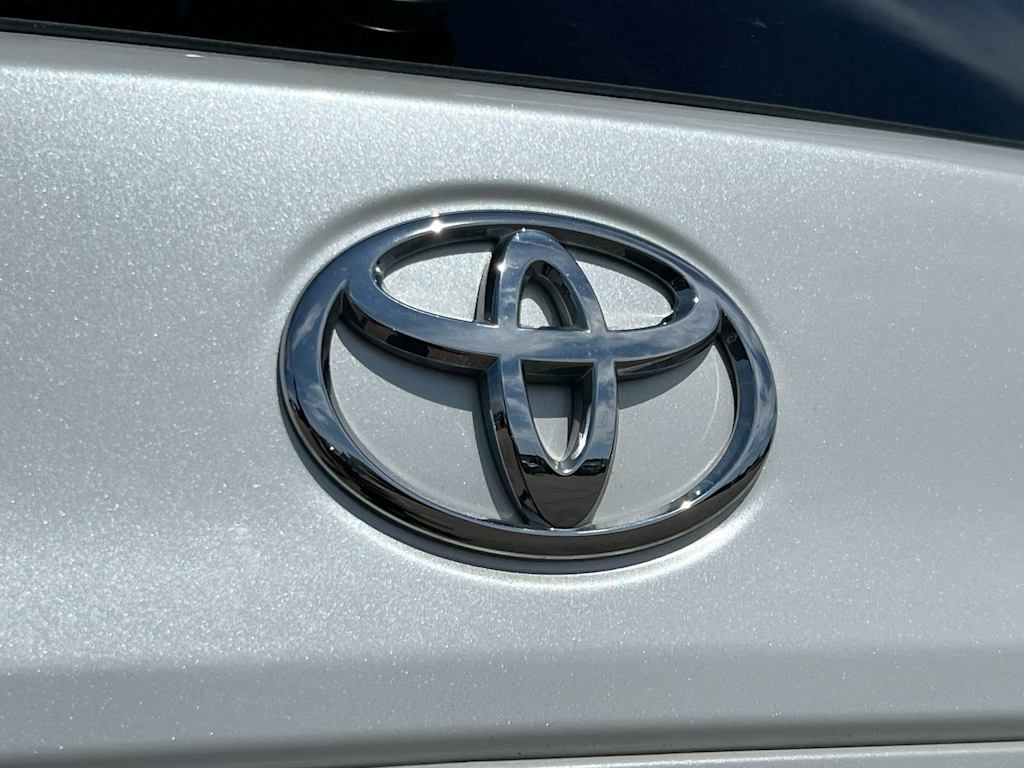Thumbnail: 2024 Toyota Corolla Cross - 6